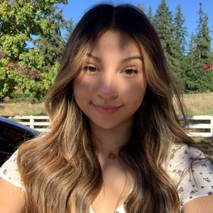 Meet your Posher, Marcela